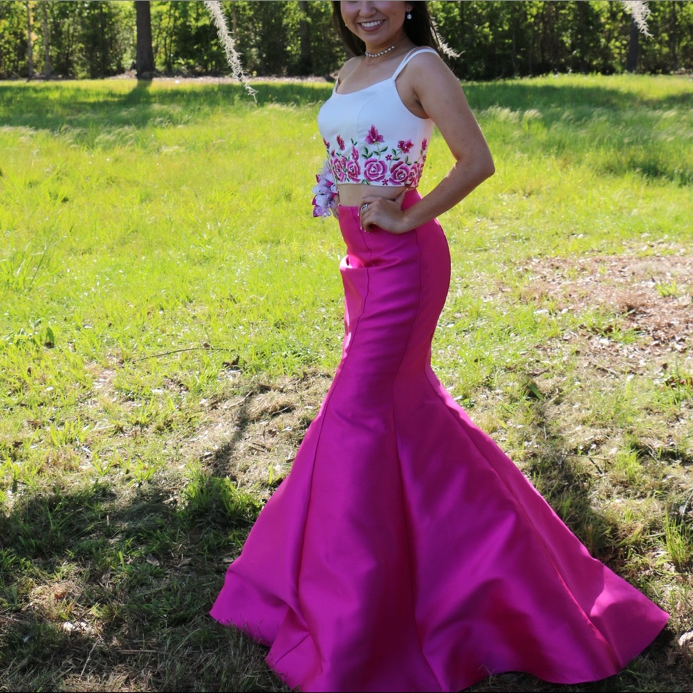 Jovani 2 piece JVN BY JOVANI